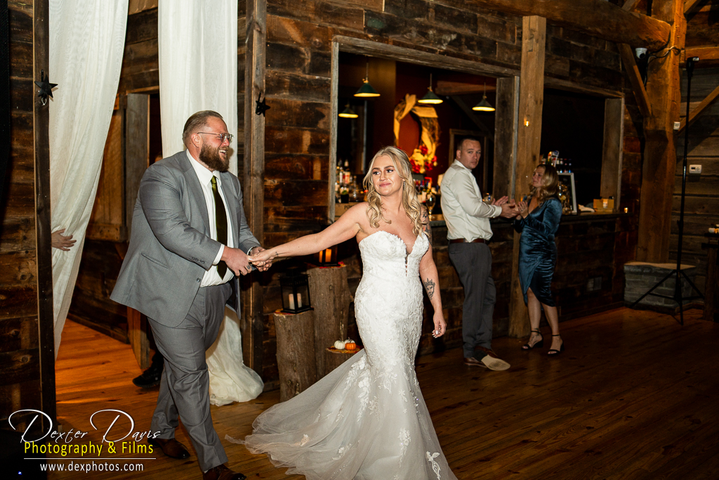 wedding photos at The Barn at Powers